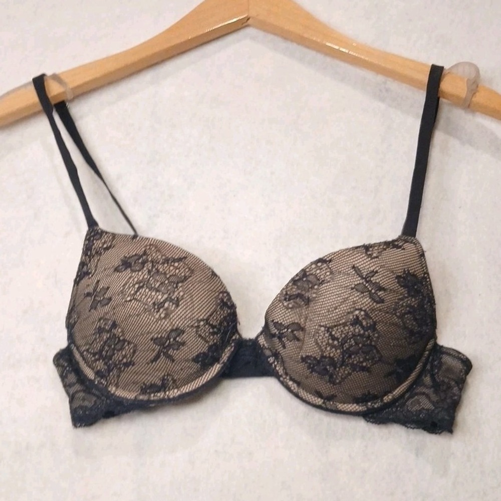 Victoria's Secret Lace Push Up Bra Full Coverage Women's Size 34B Sheer Black